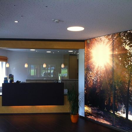 Momentum Hotel Anif Bagian luar foto